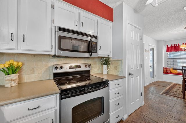 3909 Sunday Hill Drive, Arlington, TX 76016