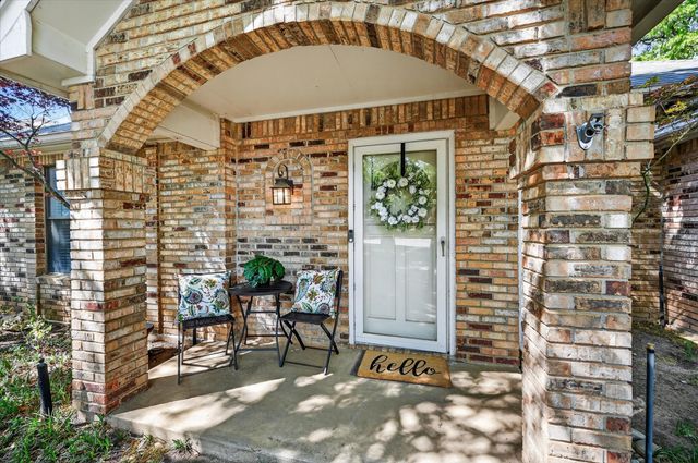 3909 Sunday Hill Drive, Arlington, TX 76016