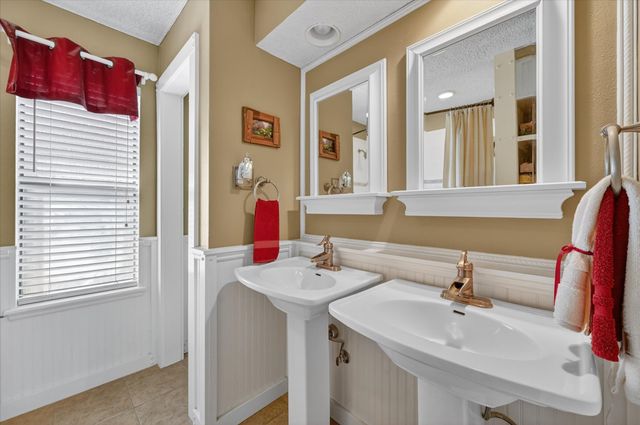 3909 Sunday Hill Drive, Arlington, TX 76016