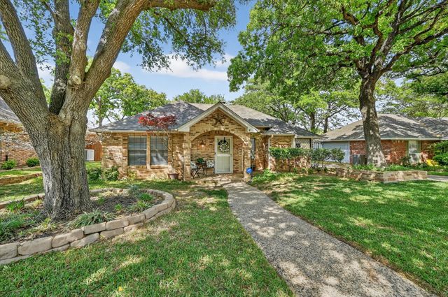 3909 Sunday Hill Drive, Arlington, TX 76016