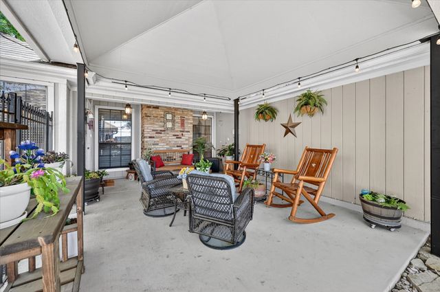 3909 Sunday Hill Drive, Arlington, TX 76016