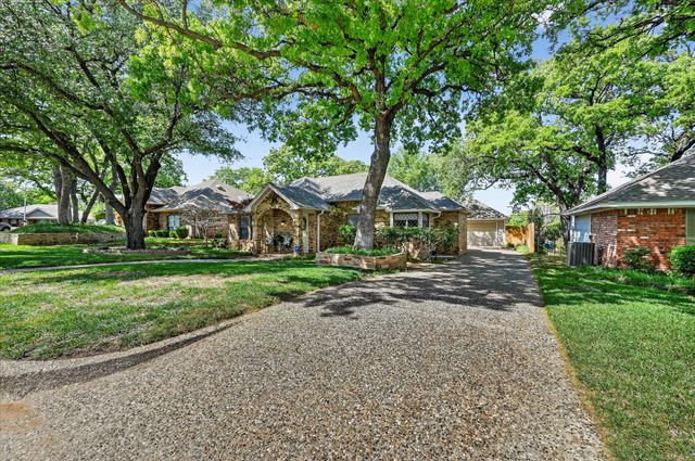 3909 Sunday Hill Drive, Arlington, TX 76016