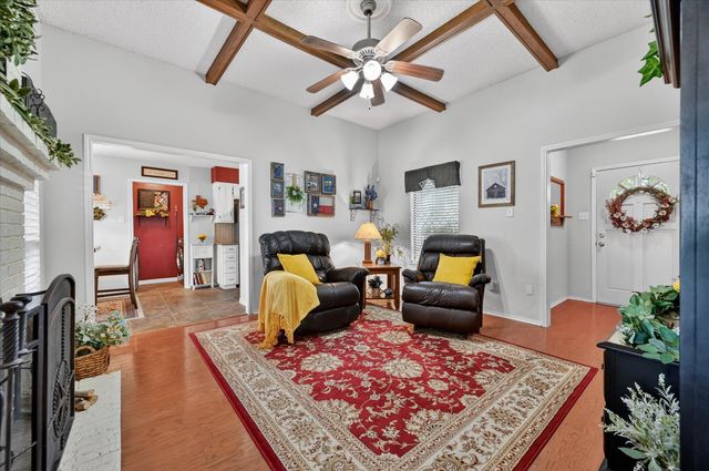 3909 Sunday Hill Drive, Arlington, TX 76016