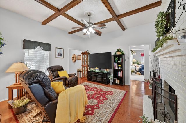 3909 Sunday Hill Drive, Arlington, TX 76016