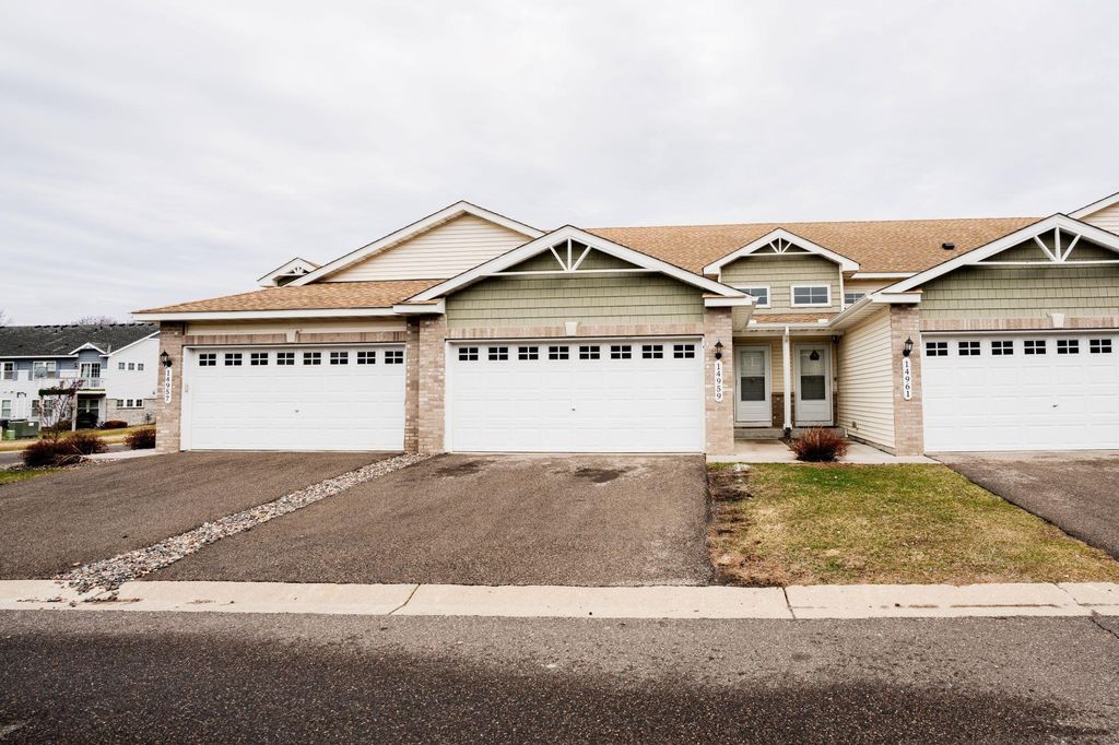 14959 Generation Avenue N, Hugo, MN 55038