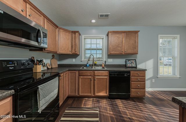 218 Deer Haven Drive, Richlands, NC 28574