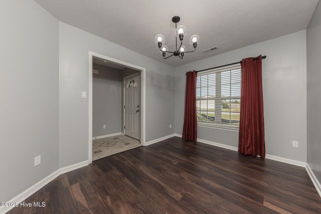 218 Deer Haven Drive, Richlands, NC 28574