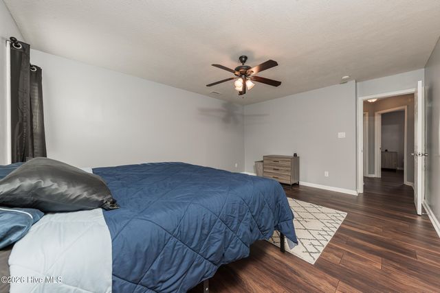 218 Deer Haven Drive, Richlands, NC 28574