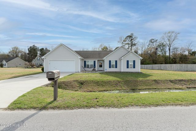 218 Deer Haven Drive, Richlands, NC 28574