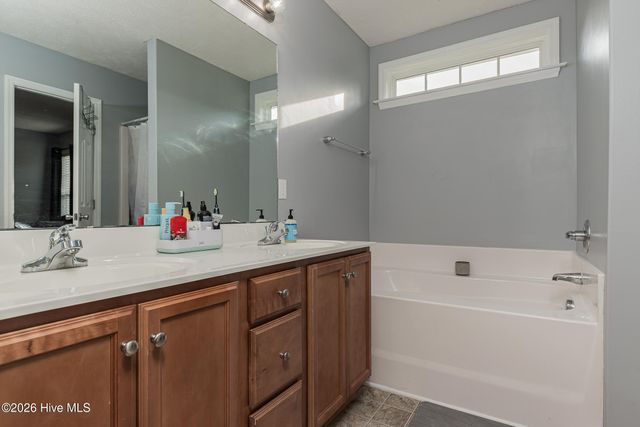 218 Deer Haven Drive, Richlands, NC 28574