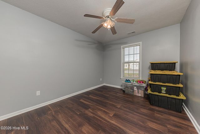 218 Deer Haven Drive, Richlands, NC 28574