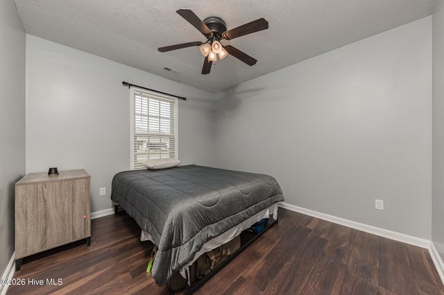 218 Deer Haven Drive, Richlands, NC 28574