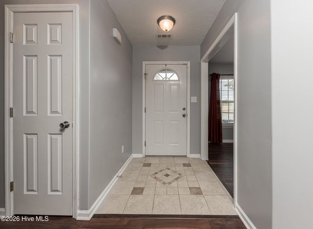 218 Deer Haven Drive, Richlands, NC 28574