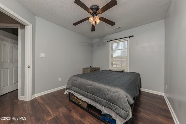 218 Deer Haven Drive, Richlands, NC 28574