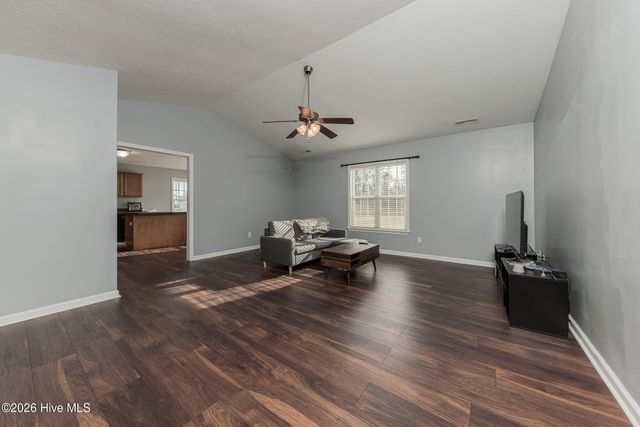 218 Deer Haven Drive, Richlands, NC 28574