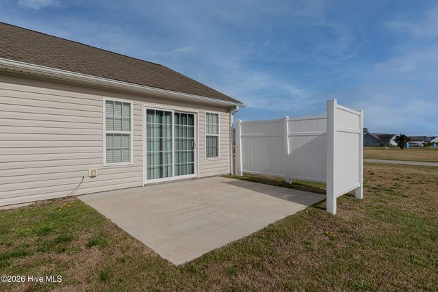 218 Deer Haven Drive, Richlands, NC 28574