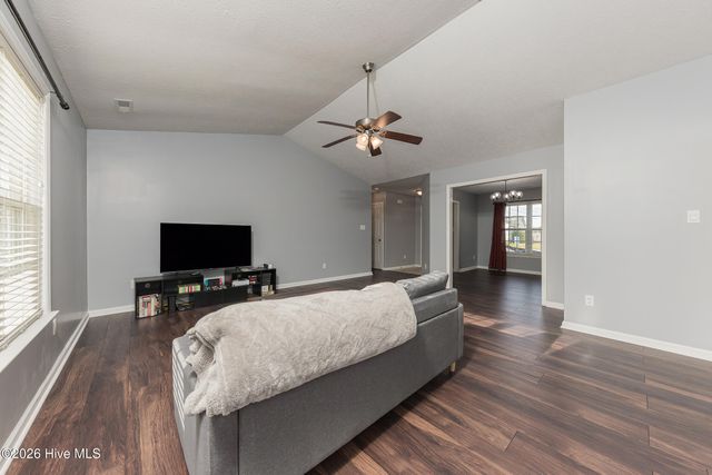 218 Deer Haven Drive, Richlands, NC 28574