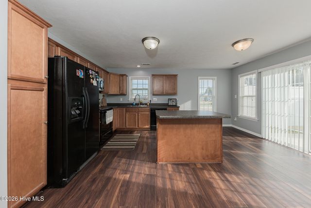 218 Deer Haven Drive, Richlands, NC 28574