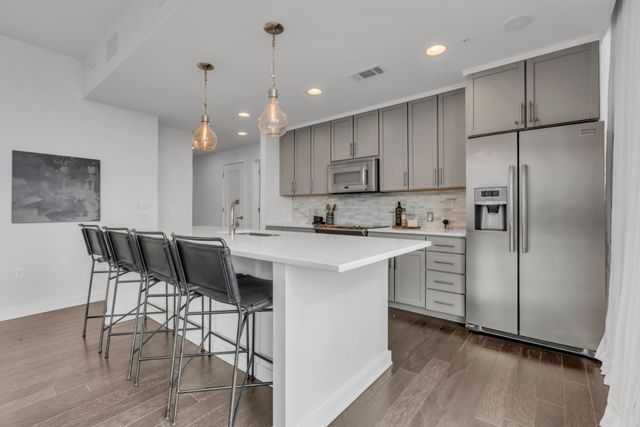 1212 Laurel St Apt 1815, Nashville, TN 37203