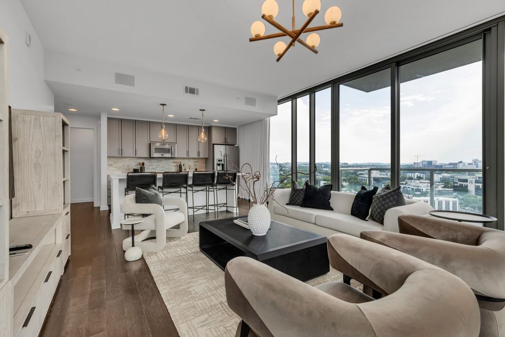 1212 Laurel St Apt 1815, Nashville, TN 37203