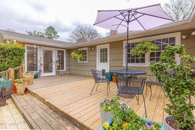 4115 Comanche Drive, Jackson, MS 39211