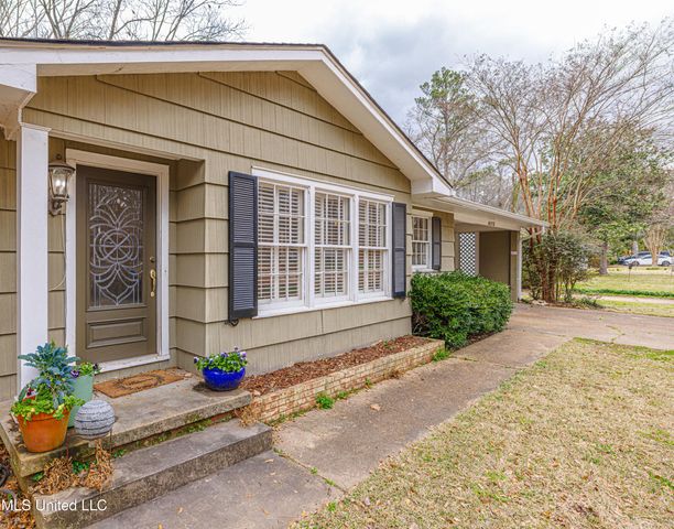 4115 Comanche Drive, Jackson, MS 39211
