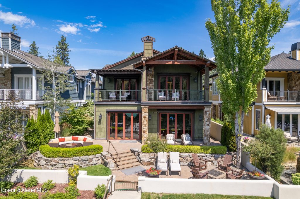 3712 W Shoreview Ln, Coeur D'alene, ID 83814