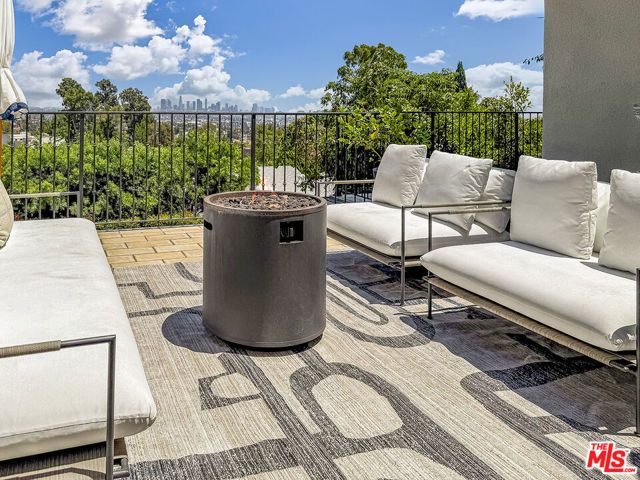 6248 Scenic Avenue, Los Angeles, CA 90068