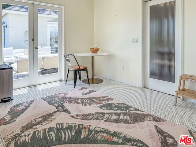 6248 Scenic Avenue, Los Angeles, CA 90068