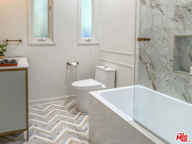 6248 Scenic Avenue, Los Angeles, CA 90068