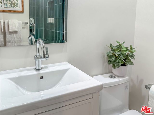 6248 Scenic Avenue, Los Angeles, CA 90068