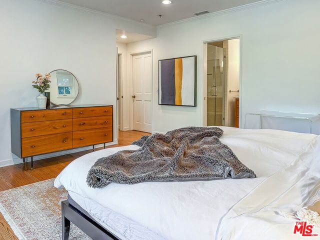 6248 Scenic Avenue, Los Angeles, CA 90068