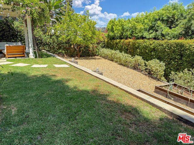 6248 Scenic Avenue, Los Angeles, CA 90068
