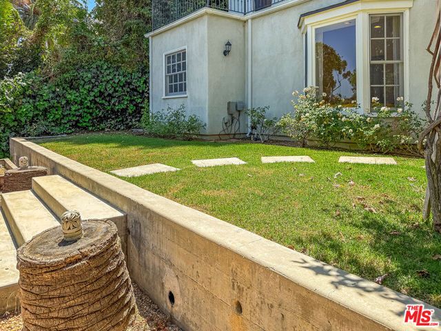 6248 Scenic Avenue, Los Angeles, CA 90068