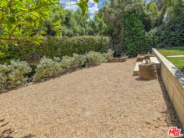 6248 Scenic Avenue, Los Angeles, CA 90068