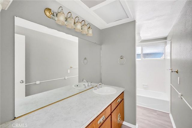29532 Vacation, Canyon Lake, CA 92587