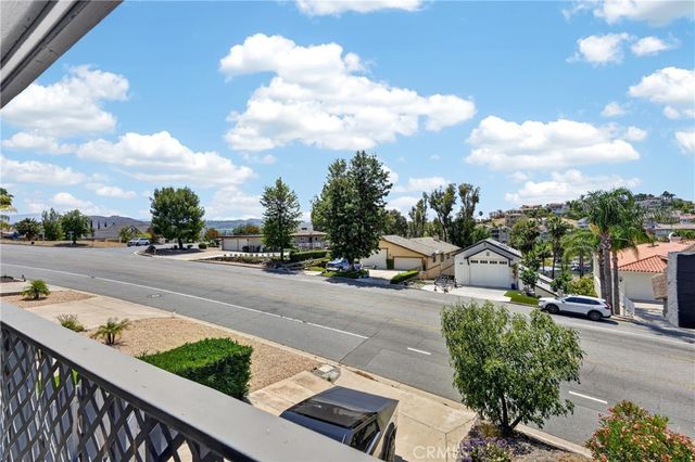 29532 Vacation, Canyon Lake, CA 92587
