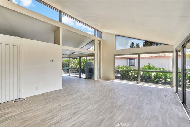 29532 Vacation, Canyon Lake, CA 92587
