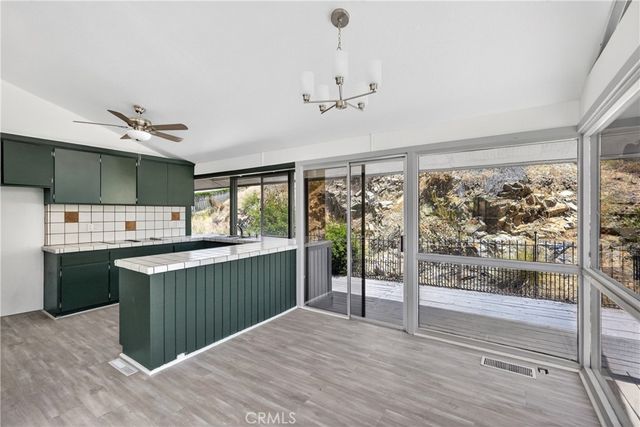 29532 Vacation, Canyon Lake, CA 92587