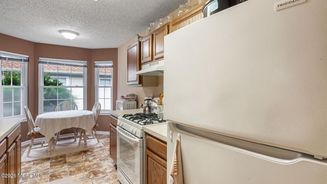 65 Pine Oak Boulevard, Barnegat, NJ 08005