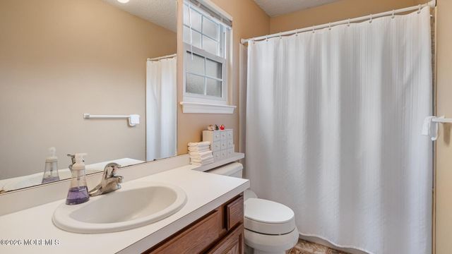 65 Pine Oak Boulevard, Barnegat, NJ 08005