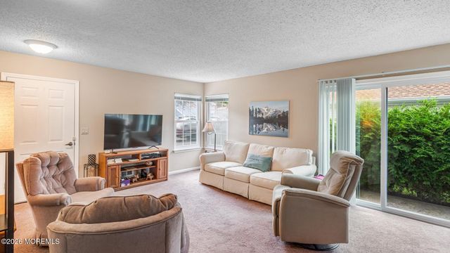 65 Pine Oak Boulevard, Barnegat, NJ 08005