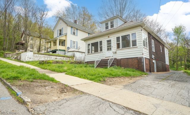 45 Walter Street, Campbell, OH 44405