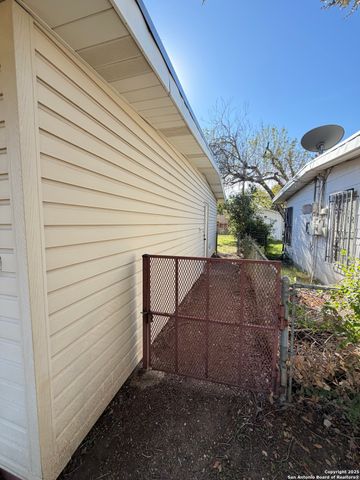 310 Hatcher, San Antonio, TX 78223