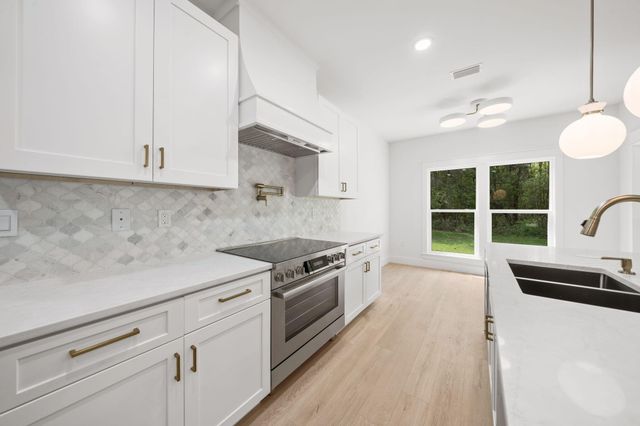 57 Village Court, Freeport, FL 32439