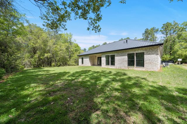 57 Village Court, Freeport, FL 32439