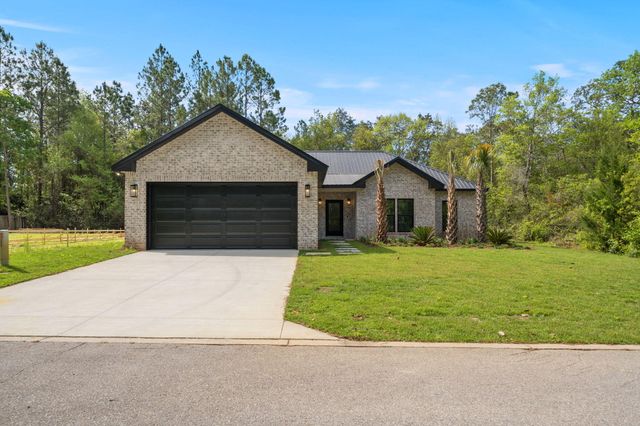 57 Village Court, Freeport, FL 32439