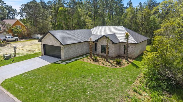 57 Village Court, Freeport, FL 32439