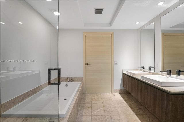 801 S Miami Ave 3109, Miami, FL 33130