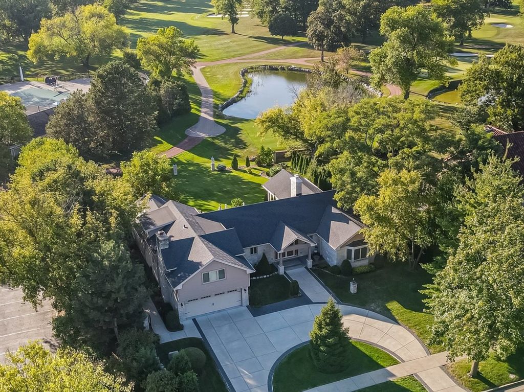 710 N Prospect Avenue, Park Ridge, IL 60068 — exterior